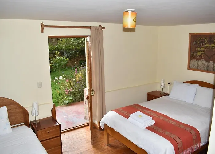 Apu Inn 3*