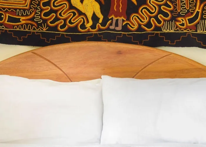 Apu Inn 3*