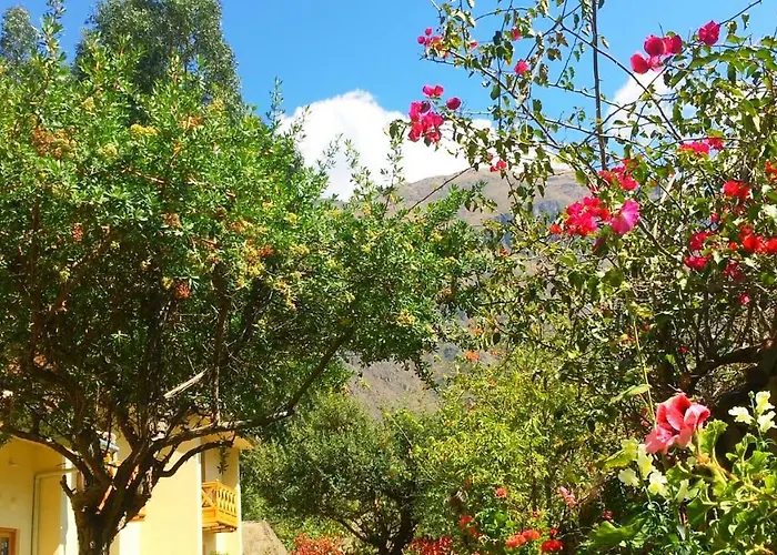 Apu 3* Ollantaytambo