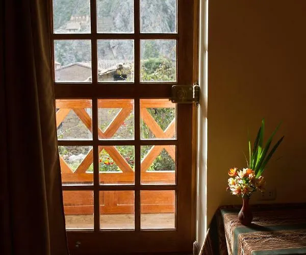 Apu 3* Ollantaytambo