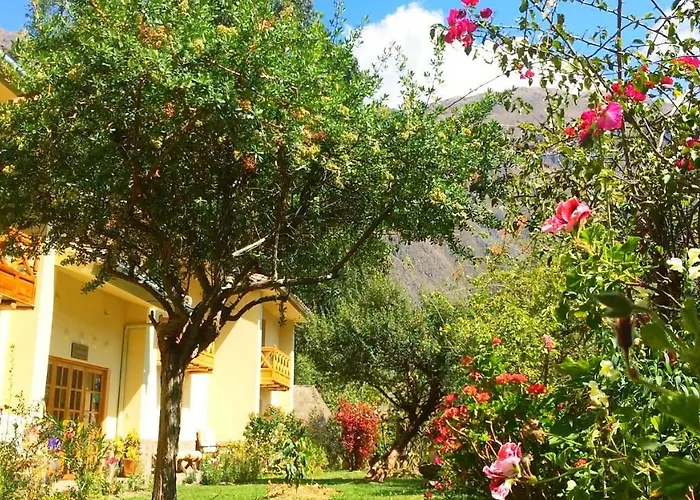 Apu 3* Ollantaytambo