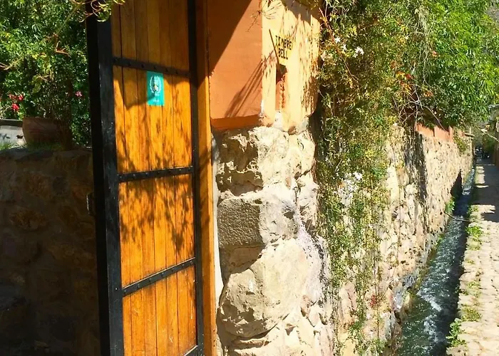 Apu Inn 3*